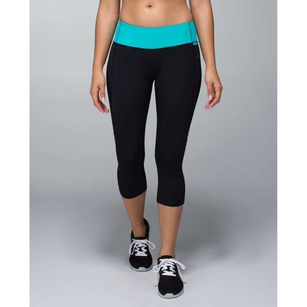 LULULEMON Water Bound Crop
